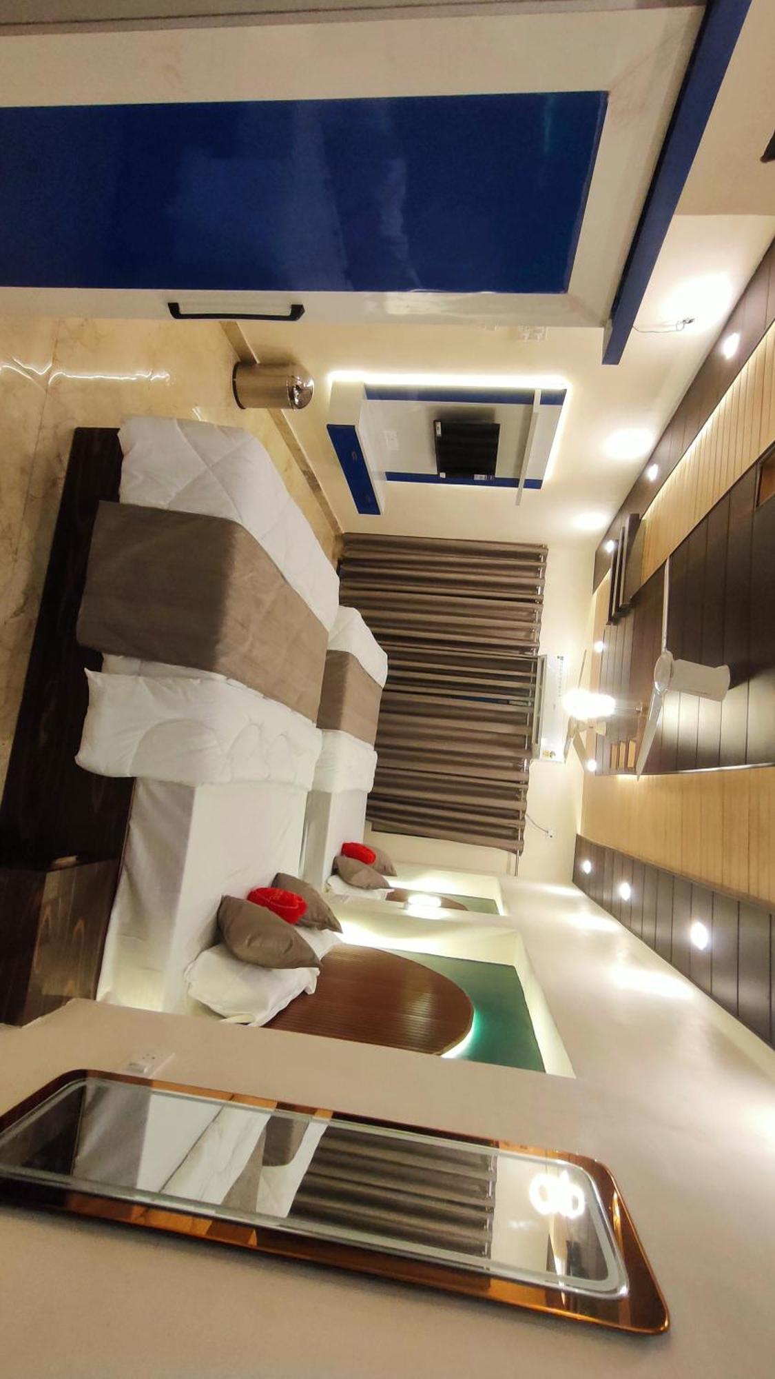 Sri Krishna Residency Hotel Benares Buitenkant foto
