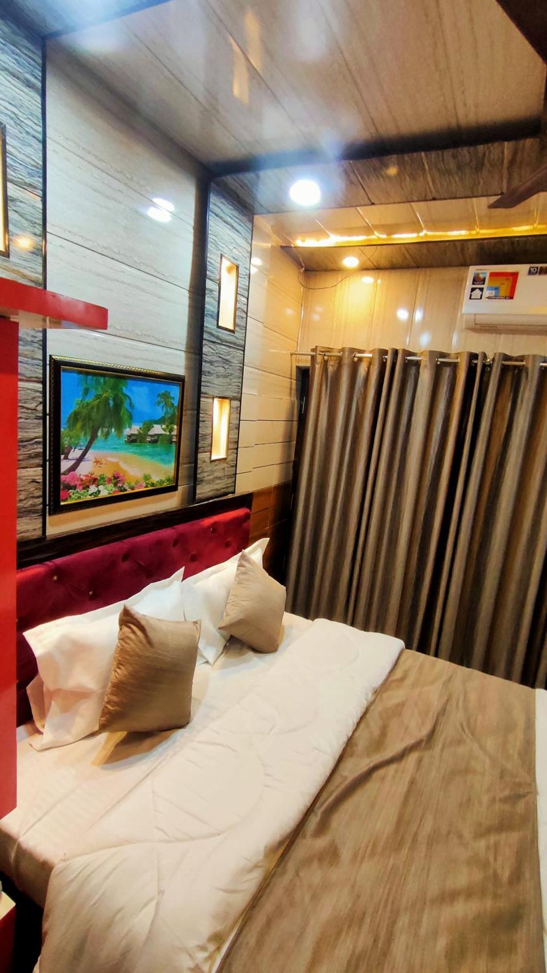 Sri Krishna Residency Hotel Benares Buitenkant foto